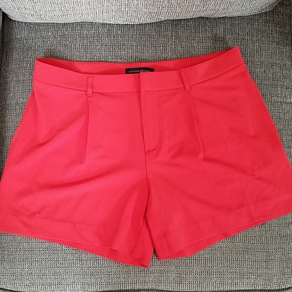 NWOT Banana Republic Relaxed Fit Short